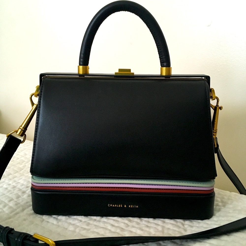 NEW Charles & Keith Large Accordion Top Handle Bag